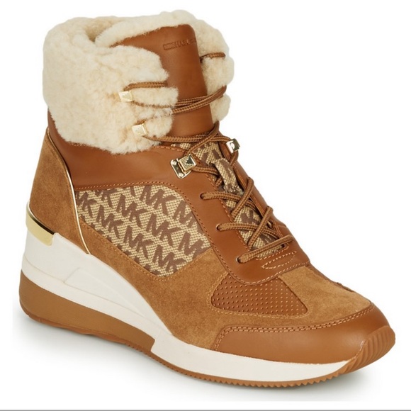 Michael Kors Other - Michael Kors Camel colored fur boots 👢